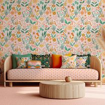 Botanical Retro Floral Wallpaper Pattern