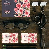 flores para mis bolsas. Br, ing, Identit, Art Direction, and Design project by Elisa Marín - 01.06.2015