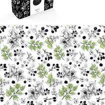 Wild Berry Soap - Packaging para jabón artesanal con motivos en tinta china y acuarela. Un projet de Br, ing et identité, Design graphique , et Packaging de María R. Santos - 21.05.2015
