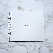 Catálogo Baiges // Accessory Design / Natural Dyes and Leather. Projekt z dziedziny Br, ing i ident, fikacja wizualna, Design, Grafika ed i torska użytkownika Gabriela Baiges - 15.10.2015