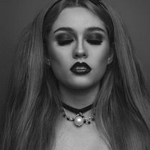 Mad Alice Ein Projekt aus dem Bereich Fotografie von Shebo Kanno - 30.11.2016