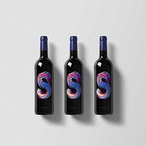 Caracteres con carácter: SANGIOVESE WINE. Een project van T y pografie van Joan Adrover - 24.12.2016
