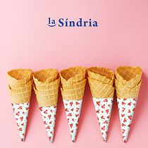 Marca de heladería + pattern sandías. Un projet de Design graphique et Illustration traditionnelle de Ariadna Aran - 22.08.2017