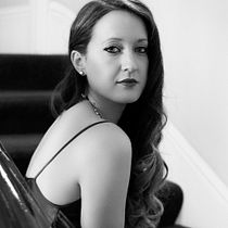 Old Hollywood Nena. Un projet de Photographie, Photographie de mode , et Photographie de portrait de Oihana Barato Rosado - 22.06.2017