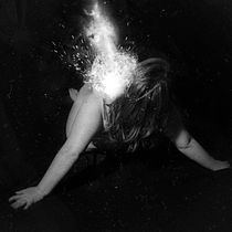 Resurface from the light. Photograph, and Photo Retouching project by Olaya Martin Minguez - 03.05.2018