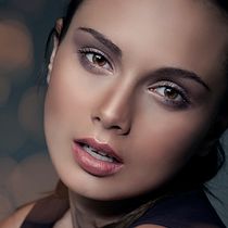 Mi Proyecto del curso: Retoque fotográfico de moda y belleza con Photoshop. Un proyecto de Fotografía de David Flores - 17.06.2018