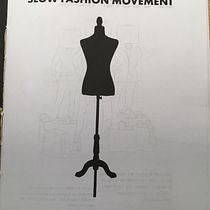 Mi Proyecto del curso: Slow fashion movement. Projekt z dziedziny Komiks, Kreat, wność, Design, Projektowanie mod, Trad, c i jna ilustracja użytkownika Sebastián Vinet - 18.06.2018