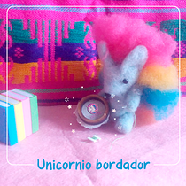 Unicornio bordador y Coatí sushero. Artesanato, Concept Art, Costura, Design de brinquedos, e Escultura projeto de Adys Estrada - 31.07.2018