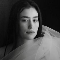 Mi Proyecto del curso: Fotografía de moda y retoque digital. Un projet de Photographie de mode, Photographie, Photographie de studio , et Photographie de portrait de Isabella Tobar - 15.10.2018