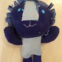 Mi Proyecto: reciclaje con Jeans. Leo el León. To, Design, and 3D Character Design project by Giuliana Gadea - 11.08.2018