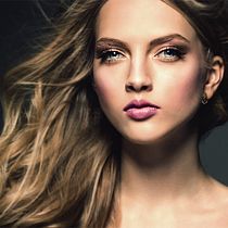 Mi Proyecto del curso: Retoque fotográfico de moda y belleza con Photoshop. Un projet de Photographie de mode , et Retouche photographique de ale_ - 30.11.2018