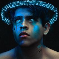 Mi Proyecto del curso: Autorretrato fotográfico artístico. -New Relig10n-. Concept Art, Creativit, Design, Photograph, Fashion Photograph, Portrait Photograph, Photographic Lighting, Photograph, Post-production, and Photo Retouching project by Emilio Domínguez - 01.25.2019