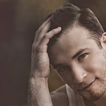 Mi Proyecto del curso: Retoque fotográfico de moda y belleza con Photoshop. gracias por es aprendizaje. he aprendido como nunca por la forma en que lo has explicado.. Un projet de Photographie de emilio vazquez - 05.02.2019