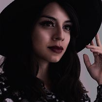 Mi Proyecto del curso: Retoque fotográfico de moda y belleza con Photoshop. Un projet de Photographie de mode , et Photographie de portrait de Alexis Thonalli Ramírez Iturbe - 11.02.2019