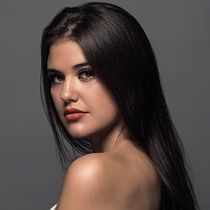 Mi Proyecto del curso: Retoque fotográfico de moda y belleza con Photoshop. Un projet de Photographie de studio de Hernán Cabo - 26.02.2019