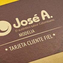 Mi Proyecto del curso: Fotografía de Producto. Br, ing, Identit, Design, Logo Design, Digital Photograph, and Advertising project by Diego Garcia - 03.19.2019