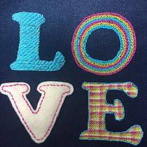 Bordando Love. Embroider project by Oralia González - 04.22.2019