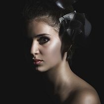 Mi Proyecto del curso: Retoque fotográfico de moda y belleza con Photoshop. Studio Photograph, Portrait Photograph, and Digital Photograph project by Paula Vázquez Méndez - 06.12.2019
