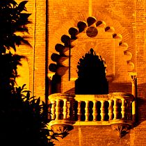 Una noche de Sevilla. Architecture, Street Art, Fine Arts, Photograph, Digital Photograph, and Photo Retouching project by Jesús Ballestero Cebrero - 07.21.2019
