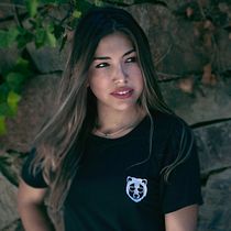 Mi Proyecto del curso: Retoque fotográfico de moda y belleza con Photoshop. Photograph, and Digital Photograph project by Socialis - 08.02.2019