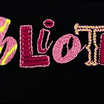 Mi Proyecto del curso: Letras bordadas: el hilo como herramienta gráfica. Street Art, Arts, Crafts, Fine Arts, Embroider, and Design project by Marian Nuñez Rodríguez - 08.28.2019