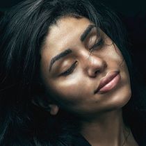 Mi Proyecto del curso: Retoque fotográfico de moda y belleza con Photoshop. Portrait Photograph project by carlos_ramirez_130692 - 09.12.2019