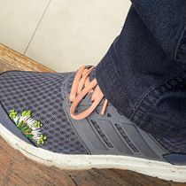 Mis zapatillas. Un projet de Broderie de jpinocha3 - 14.10.2019