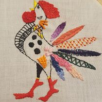 Mi Proyecto del curso: Técnicas de bordado: ilustrando con hilo y aguja. Gallo. Embroider project by Andrea Rodríguez Higuera - 11.10.2019