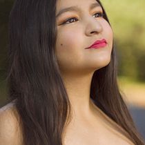 Primer Proyecto de Retoque de moda y belleza con Photoshop. Projekt z dziedziny Fotografia portretowa użytkownika Elizabeth Flores Flores - 16.11.2019