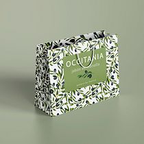 Motivos para repetir: hojas y frutos de olivo . Un projet de Dessin, Design graphique, Illustration traditionnelle, Packaging, Création de motifs , et Aquarelle de Fernanda - 30.12.2019
