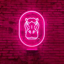 Vrave Agency. Proyecto IG stories . 3D Animation, Creativit, Game Design, Marketing, and Video Games project by PAULA SÁNCHEZ MARTÍNEZ - 02.01.2020