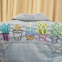 Chaqueta de Jeans y Cactus. Un projet de Broderie de María Aguirre Infante - 18.02.2020