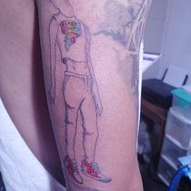 Mi Proyecto del curso: Cómo diseñar un tatuaje.  raptor boy @thancalo88  hola. este es mi proyecto final, al final se omitió el relleno en negro a petición del cliente. el tamaño fue de 17 cm a proporción. Een project van  Artistieke tekening van Jonathan Castro López - 04.03.2020