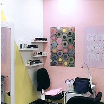 Diseño de interior en Salón de Belleza. Een project van Interieurontwerp van Jesi Mota Rosario - 05.03.2020