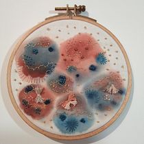 My project in Embroidery and Watercolor Basic Techniques course. Un progetto di Artigianato di Marie ROUSSEL - 12.03.2020