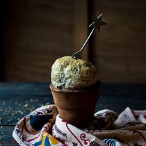  Brownie y panes en macetas . Photographic Composition project by Facundo Prámparo - 05.04.2018