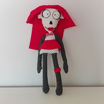 Mi primer personaje aquí: Una Caperucita. Sewing project by Judith Surroca - 04.11.2020