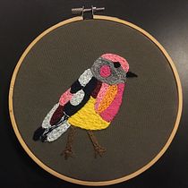 Pajaro. Bordado projeto de AIRE Ana Isabel Roca Español - 18.04.2020