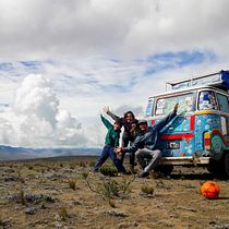 Una kombi, una familia y un viaje... . Un proyecto de Escritura de Gabo Malowicki - 20.04.2020