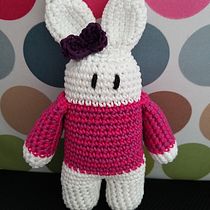 Coneja y mangato blanco . Embroider project by marflo_85 - 04.23.2020