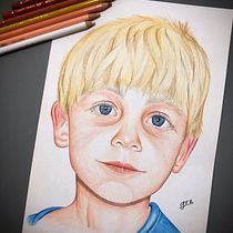 Mi Proyecto del curso:  Retrato realista con lápices de colores. Pencil Drawing, Artistic Drawing, Portrait Drawing, Realistic Drawing, and Art Direction project by Guillermo Ferrer - 04.27.2020