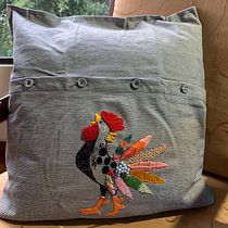 Yaya Col . Gallo colorido. Embroider project by Ana Vaca - 04.28.2020
