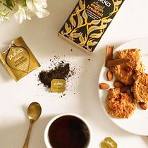 I created an image with a warmth and simple atmosphere of a tea brand called PUKKA. English breakfast tea Ein Projekt aus dem Bereich Gastronomiefotografie von anapfoodphotos - 30.04.2020