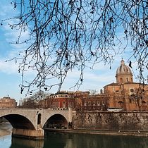Rome by @arq.vanessapiccoli / #vanessapiccs. Projekt z dziedziny  Architektura, Fotografia na Instagram, Fotografowanie smartfonem,  Fotografia plenerowa,  Kompoz i cja w fotografii użytkownika Vanessa Piccoli - 03.05.2020
