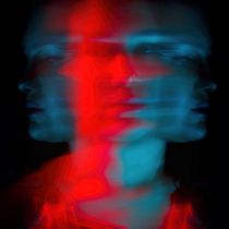 Faces on the space . Un proyecto de Iluminación fotográfica, Fotografía digital, Fotografía artística, Fotografía para Instagram, Composición fotográfica, Fotografía, Fotografía de retrato y Fotografía de estudio de roncaledwing - 07.05.2020