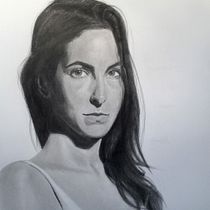 My project in Realistic Portrait with Graphite Pencil course. Desenho a lápis, Desenho de retrato, e Desenho realista projeto de Nicolò Cristiano - 13.05.2020