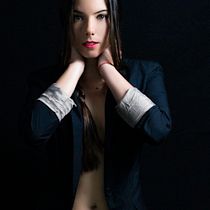 Mi Proyecto del curso: Introducción a la iluminación fotográfica con flash de mano. Un projet de Photographie, Photographie de studio, Photographie de mode , et Photographie de portrait de juanca7337 - 14.05.2020