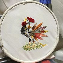 Mi Proyecto del curso: Técnicas de bordado: ilustrando con hilo y aguja.   Mi gallo cantor!  . Un projet de Broderie de Noemì Estrada - 28.05.2020