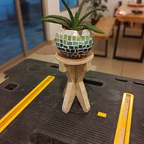 Pequeño taburete para Macetas.. Projekt z dziedziny Obróbka drewna użytkownika Irving Sanchez Mendoza - 24.06.2020