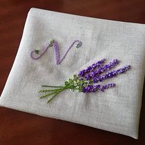 My first embroidery project! A gift to my mom :) . Embroider project by Ana Manso - 06.04.2020